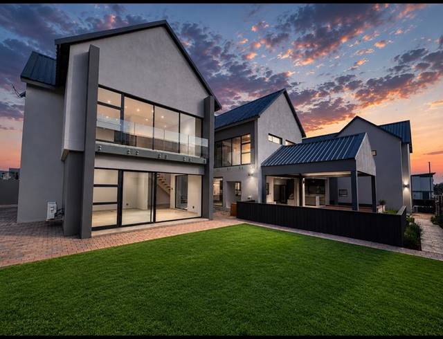 6 BEDROOM HOUSE FOR SALE IN MIDSTREAM HEIGHTS